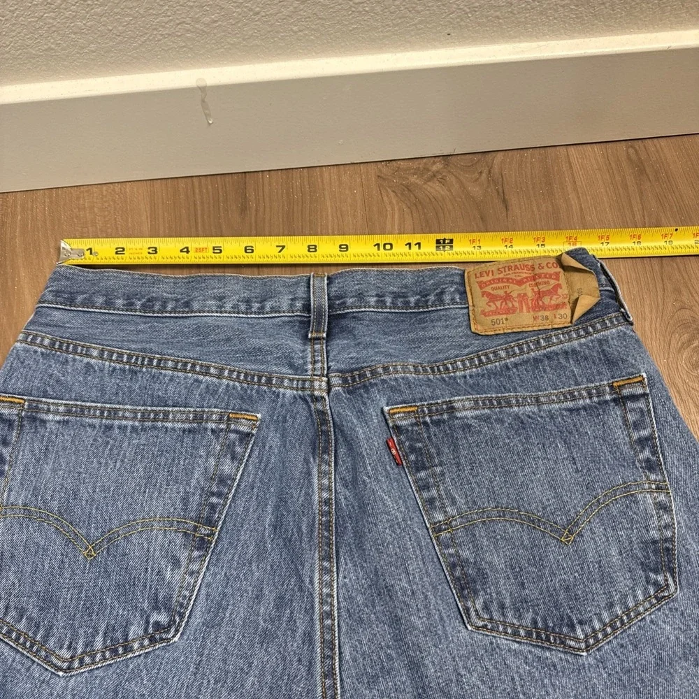 Levi Strauss 501 Jeans Mens 36x30 Button Fly Dark‎ Wash Denim